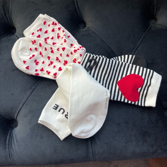 Kate ♠️ Spade new Valentine’s Day socks package.  Fits size women6-10 - Picture 4 of 5
